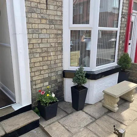 Snuze * ウィットビー